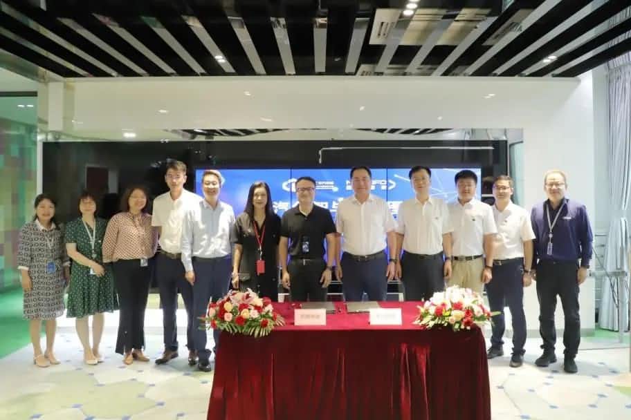 royal皇家88(中国)与中汽创智签订战略合作框架协议 集中优势有助于汽车智能化开展